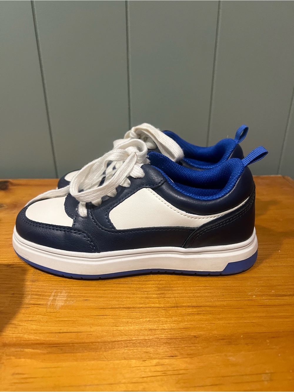 Old Navy Navy and White Kids Sneakers with Blue Lining